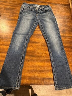 Maurices Boot-Cut Jeans in Faded Blue Wash